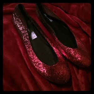Ombré Red Sparkly Flats
